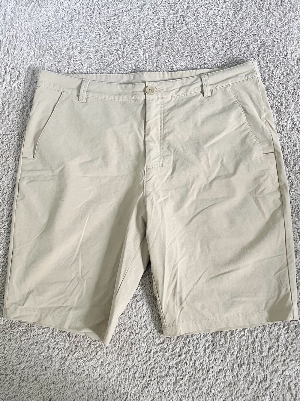 Men’s Oakley Lightweight Stretchy Khaki Golf Shorts Size 36